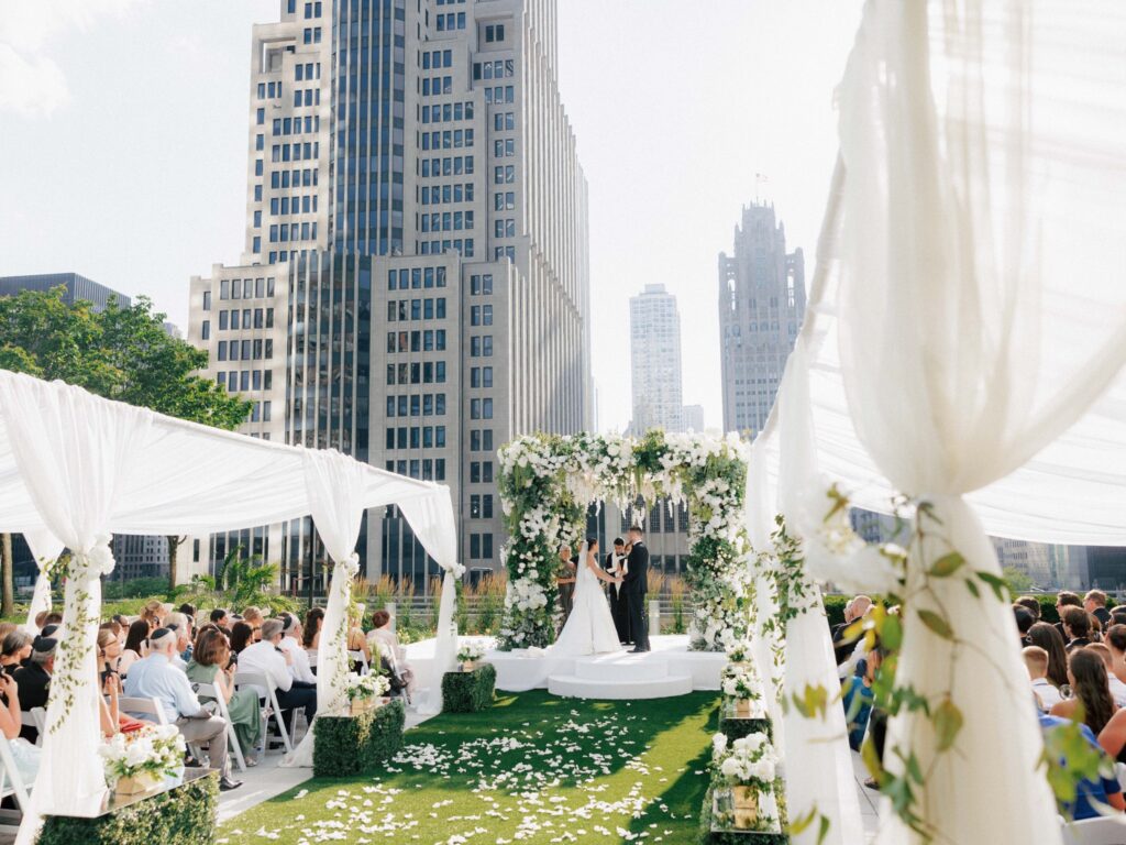 Chicago luxury wedding reception at Loews Chicago Hotel